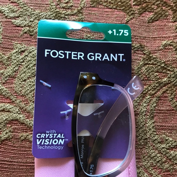 NWT Foster Grant “Monroe” readers & coordinating soft case. - Picture 4 of 6